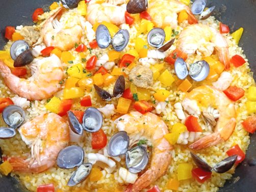 うま味たっぷり青森仕立てのパエリア